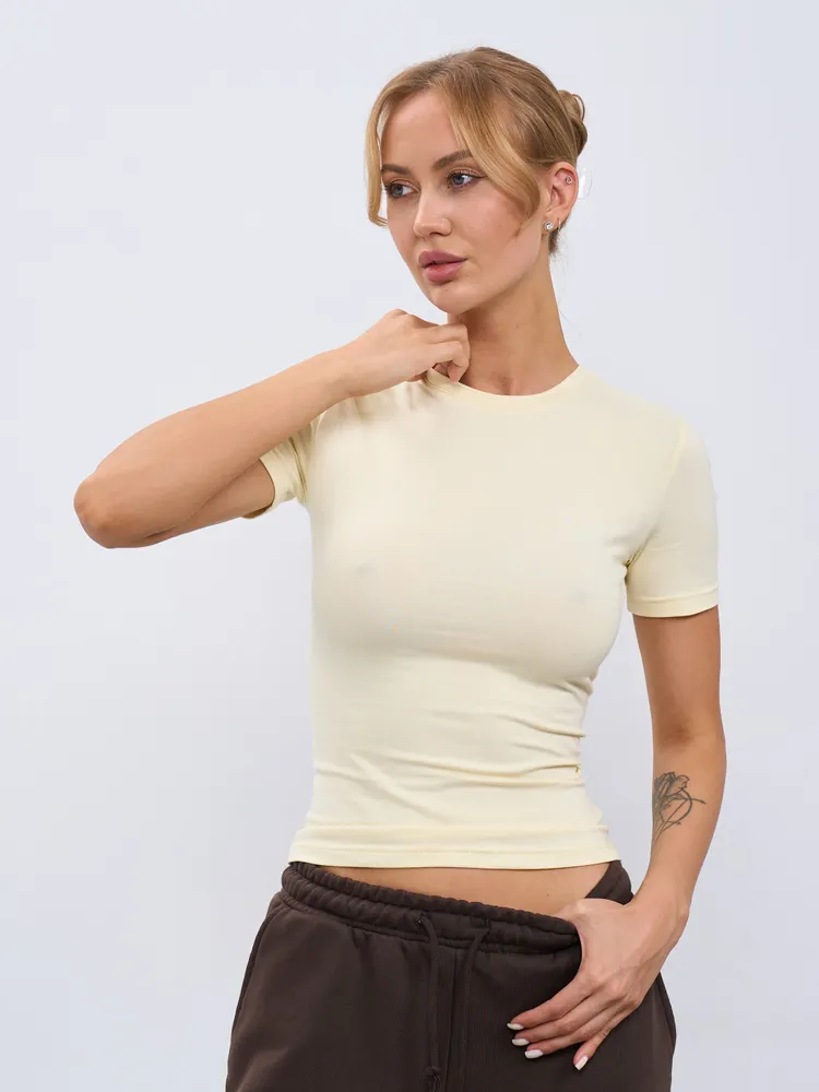 Футболка Женский ТЕЛОДВИЖЕНИЯ сливочный Короткий, размер 42 Однотонный приталенный Повседневный Россия