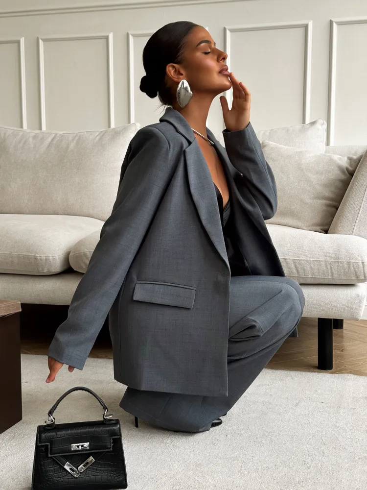 Костюм классический Женский Bobby pin Вечерний/праздничный брючный темно-серый, графит, размер 46 Вискоза, Полиэстер Однотонный Карманы Киргизия На любой сезон Пуговицы