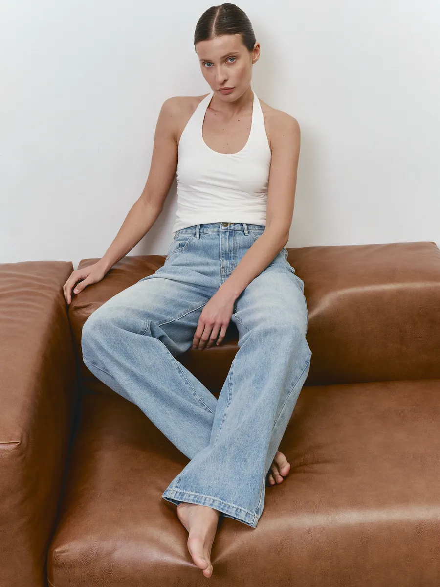 Джинсы широкие трубы с высокой посадкой