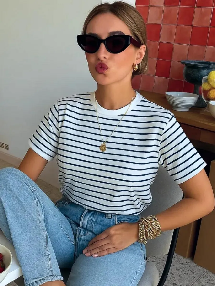 Футболка в полоску больших размеров