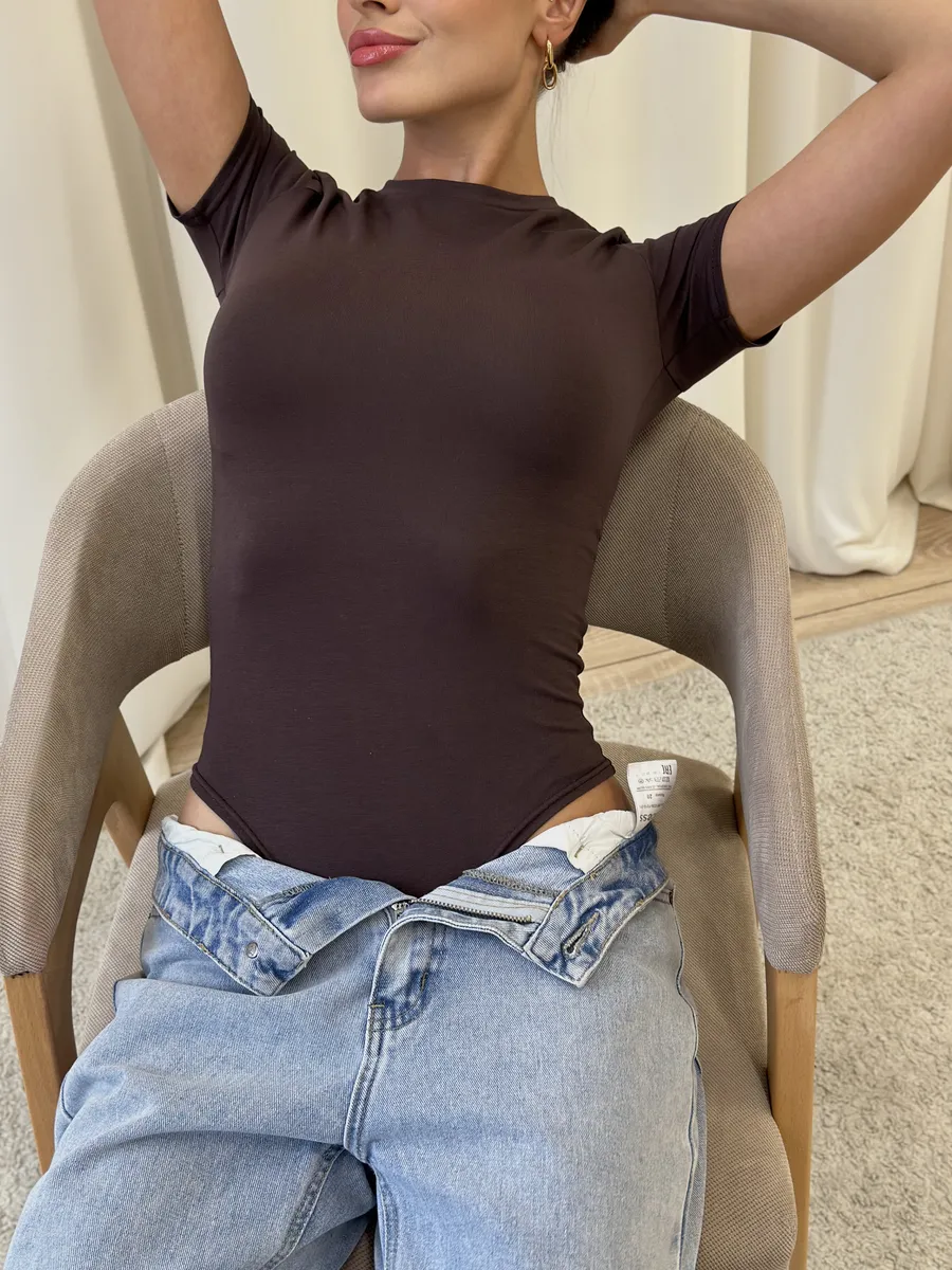 Боди с коротким рукавом коричневое