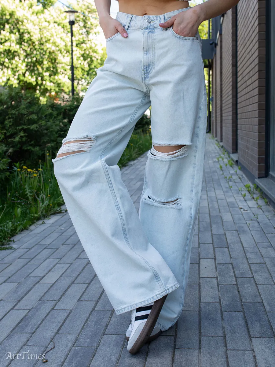 Джинсы широкие рваные клеш с высокой посадкой