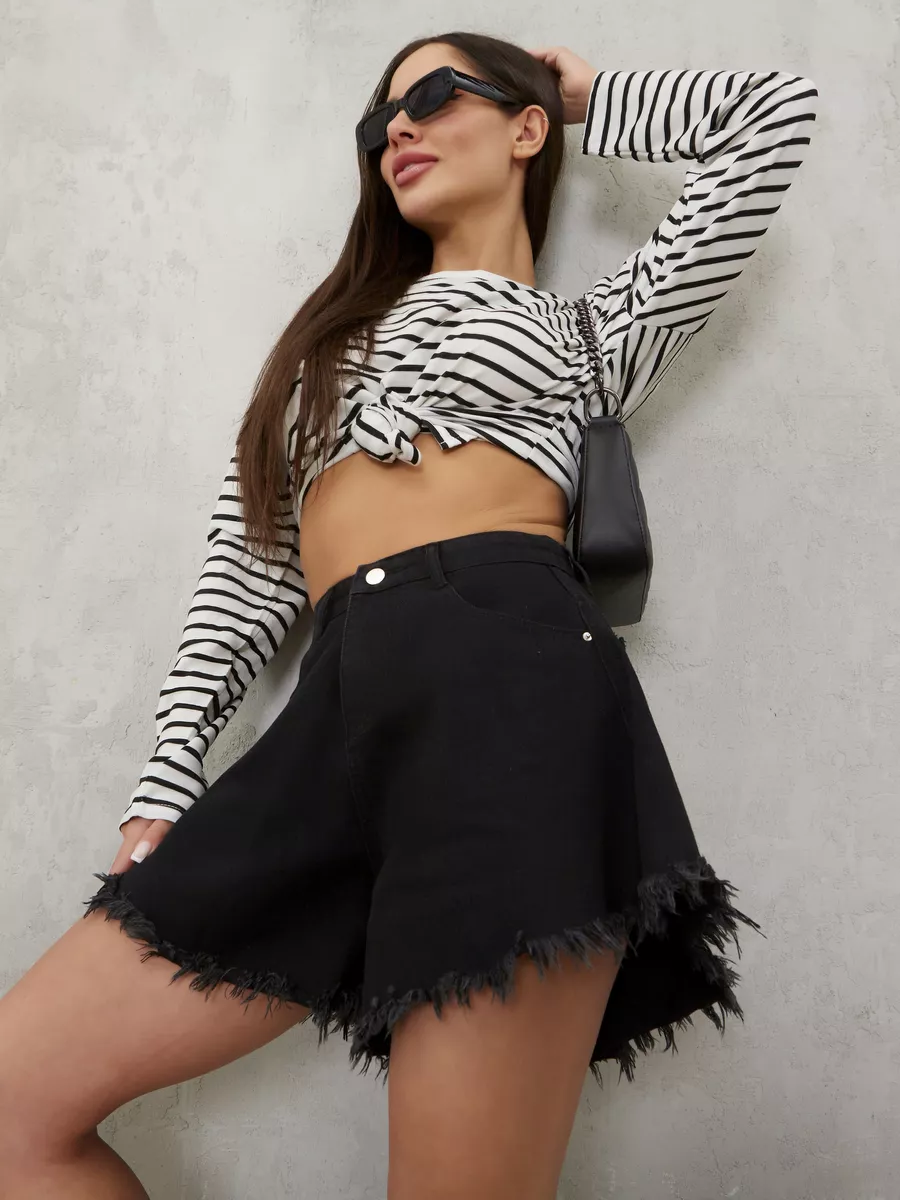 Шорты джинсовые короткие расклешенные