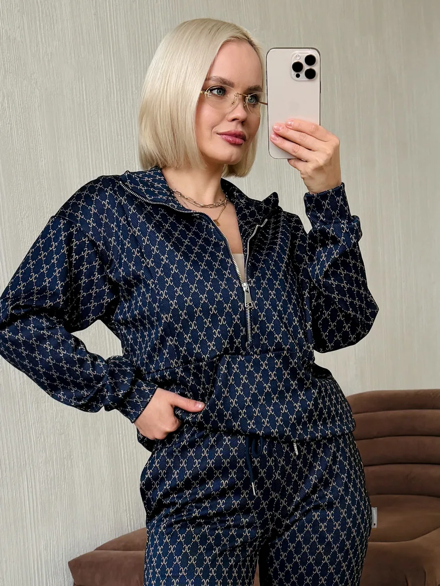 Спортивный костюм брючный с молнией