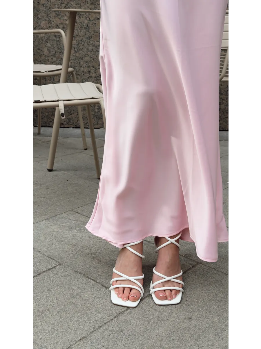 Босоножки на каблуке с квадратным носом