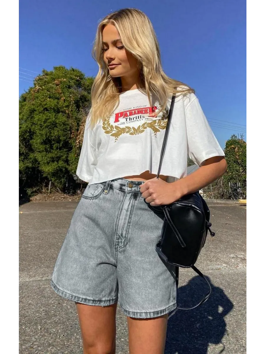 Джинсовые шорты бермуды с высокой посадкой