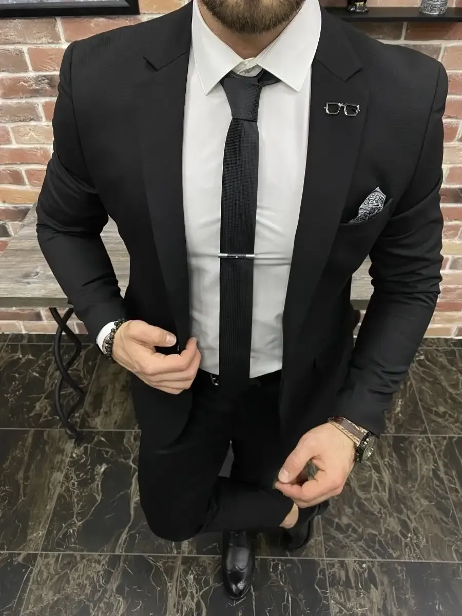 Классический деловой костюм двойка