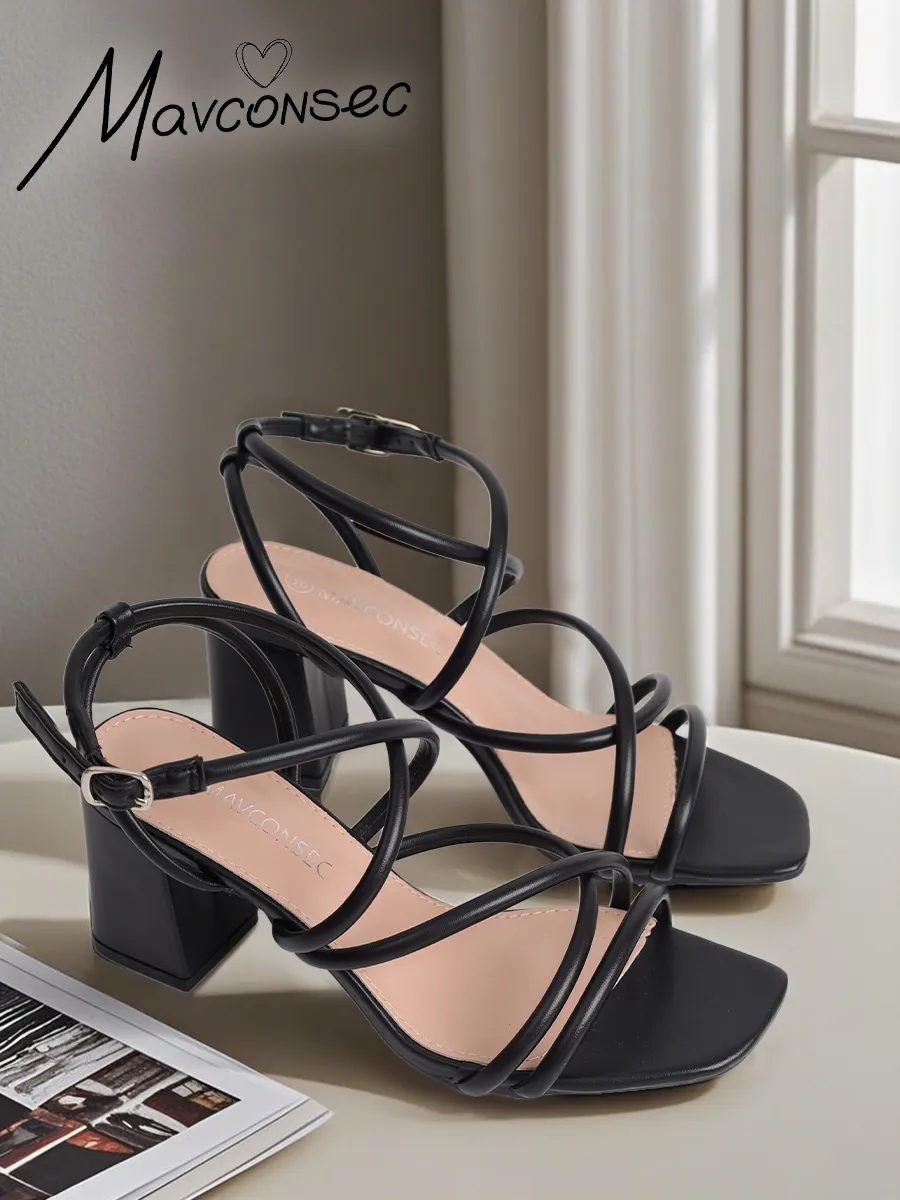 Босоножки на каблуке