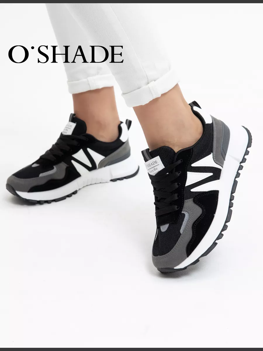 Кроссовки женские черные