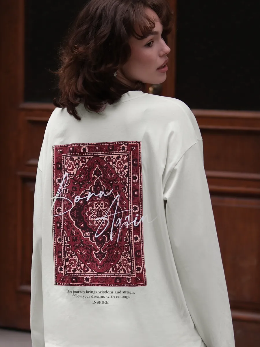 Лонгслив из хлопка однотонный оверсайз с принтом