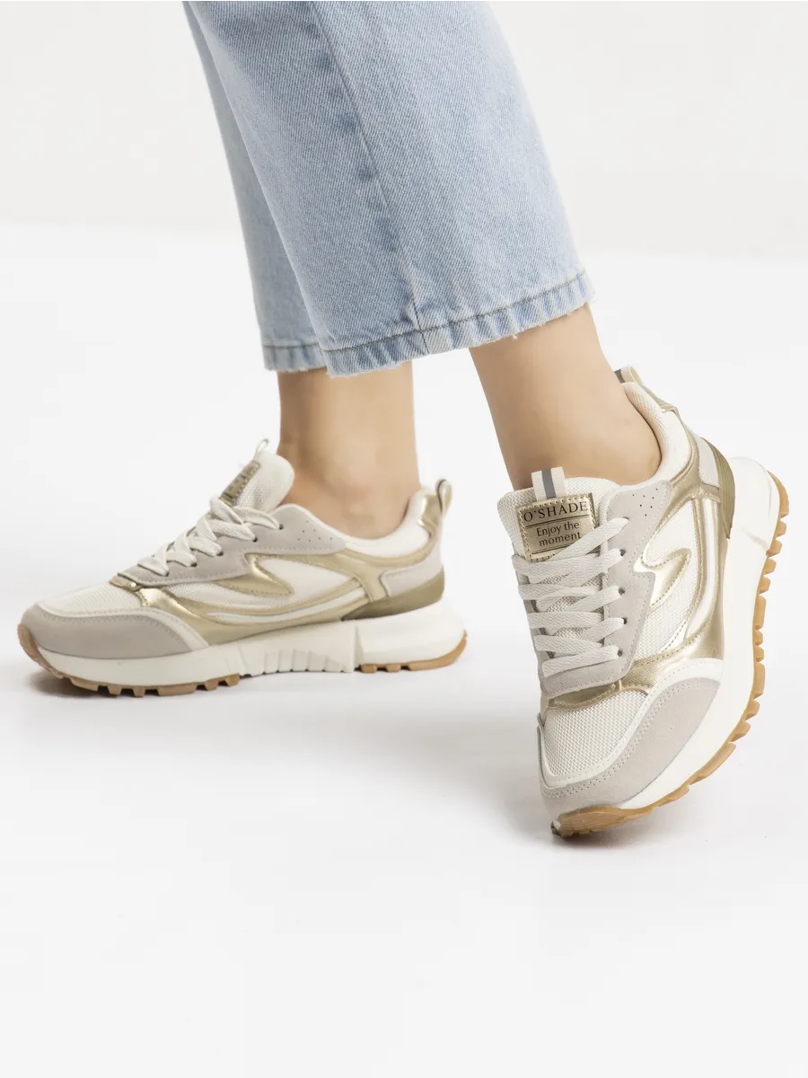 Кроссовки женские