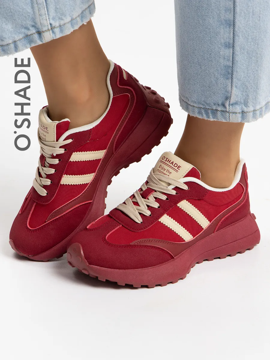 Кроссовки женские