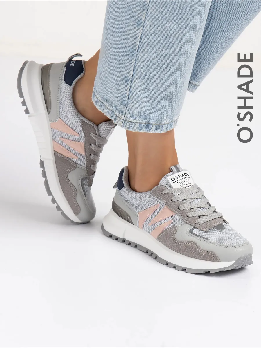 Кроссовки женские