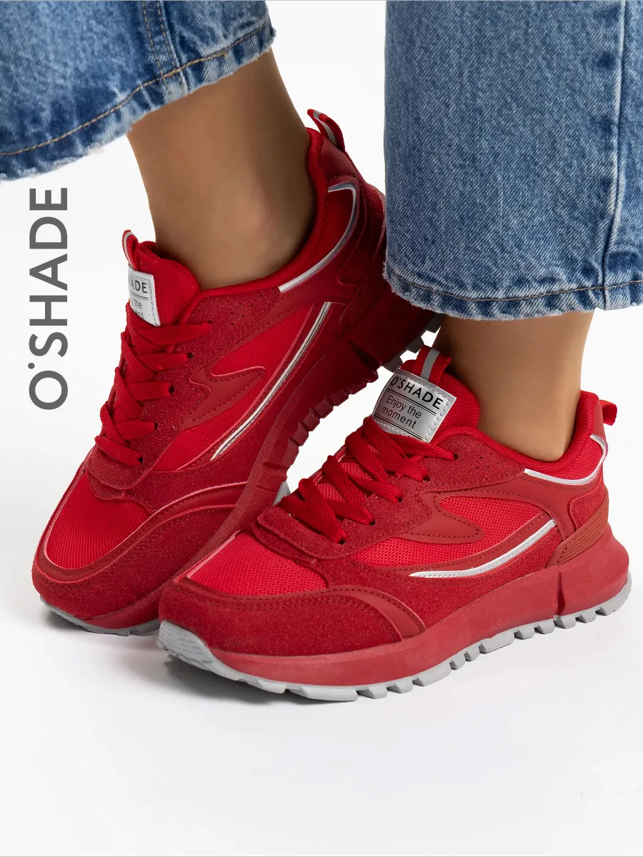 Кроссовки женские