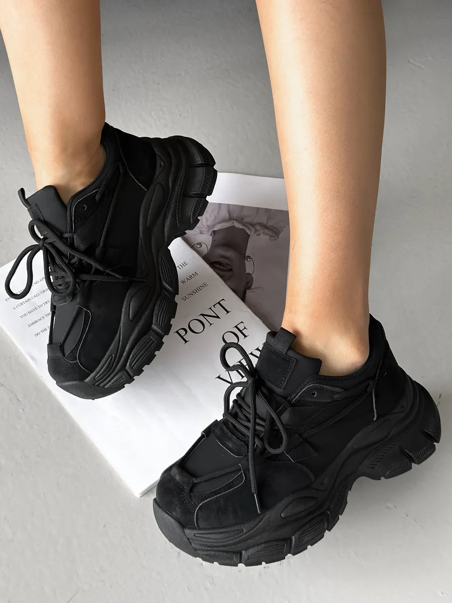 Кроссовки на платформе