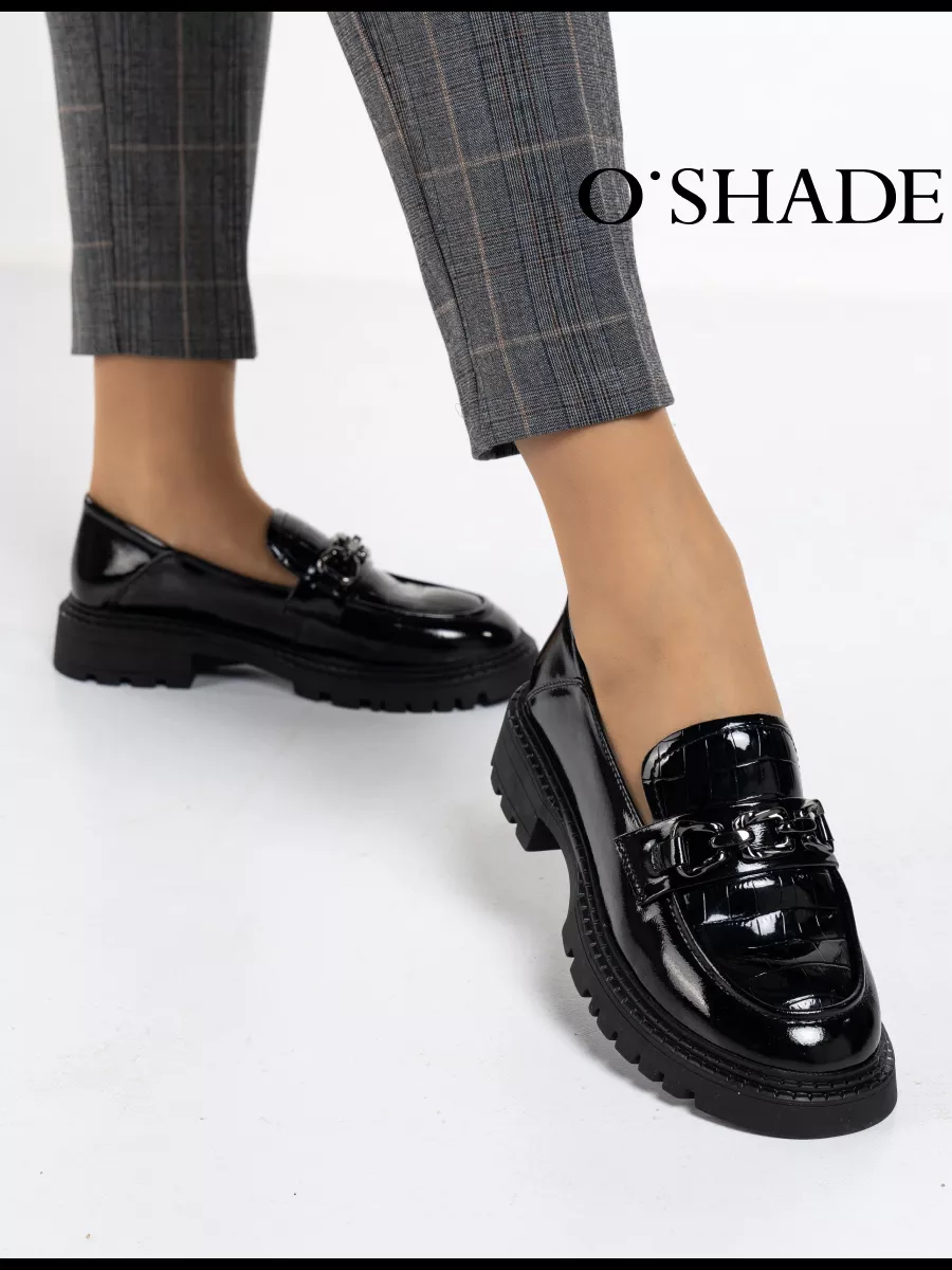 Лоферы женские черные