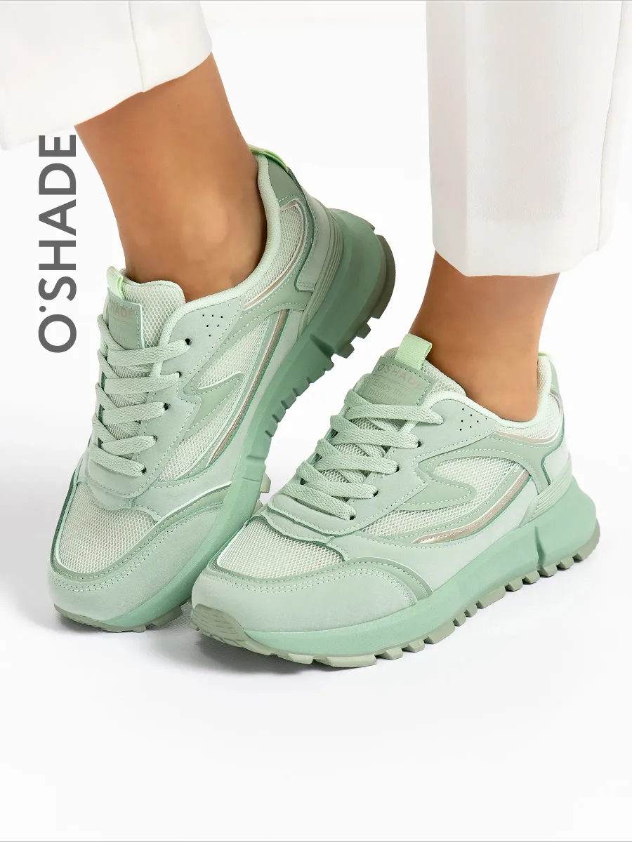 Кроссовки женские