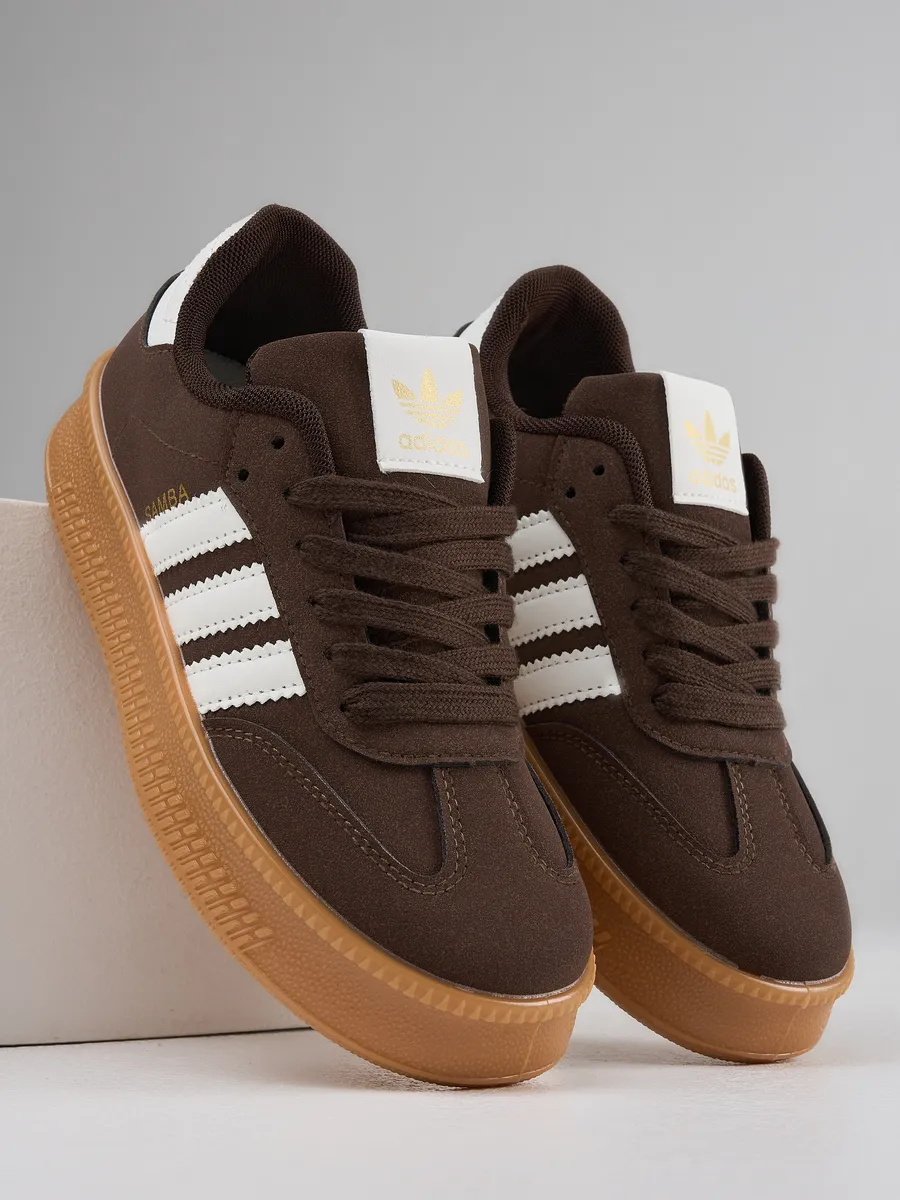 Кроссовки женские