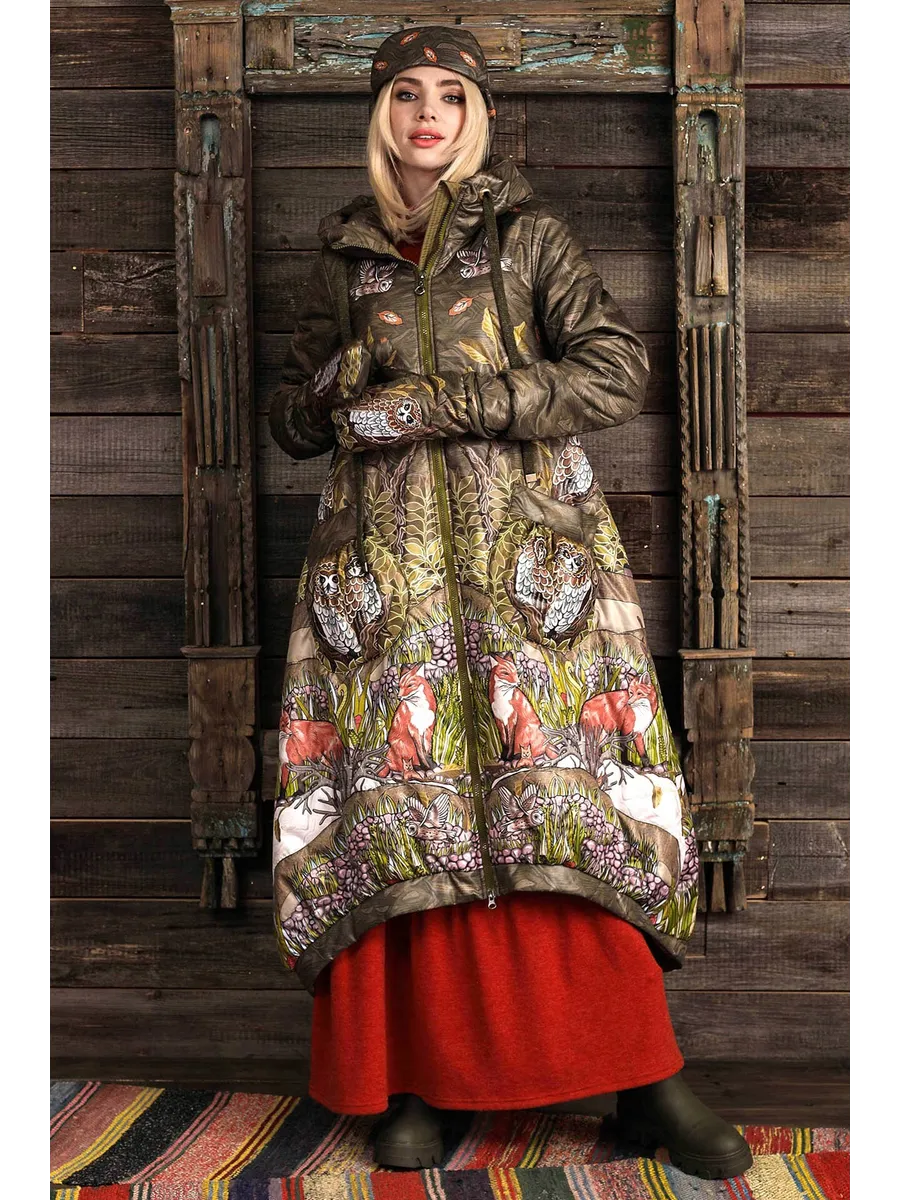 Пальто длинное стеганое с капюшоном