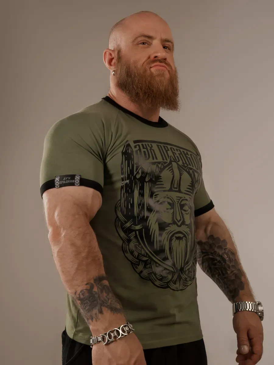 Футболка хаки с черным принтом