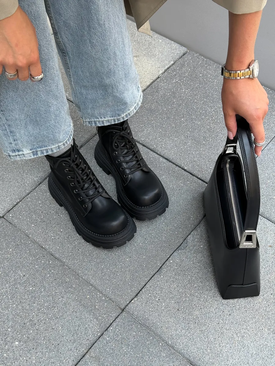 Ботинки демисезонные берцы на массивной подошве