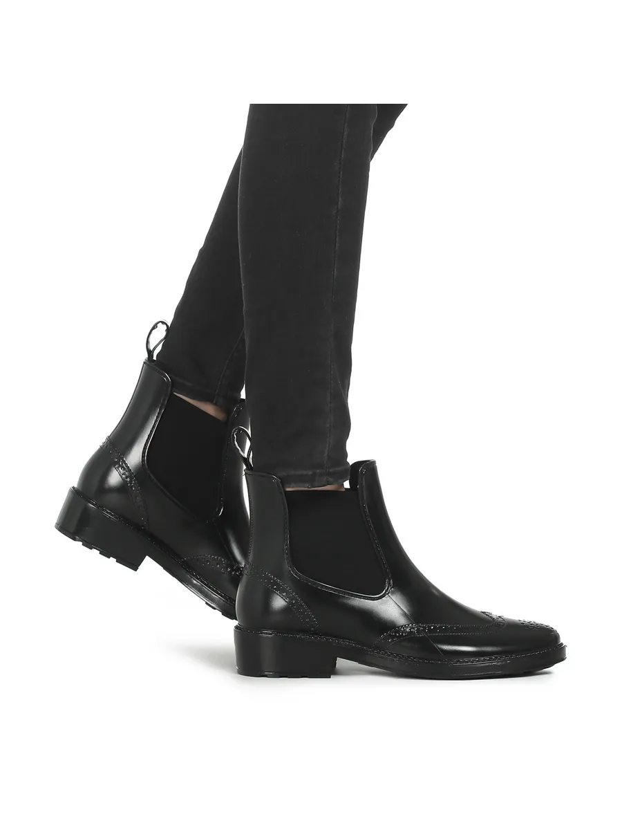 Резиновая обувь