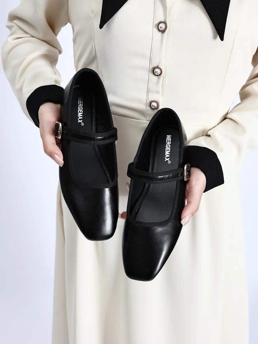 Балетки ремешком