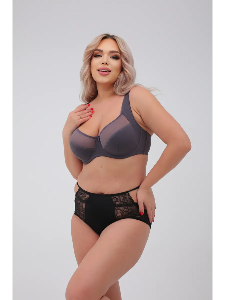 Бюстгальтер с косточками больших размеров моделирующий