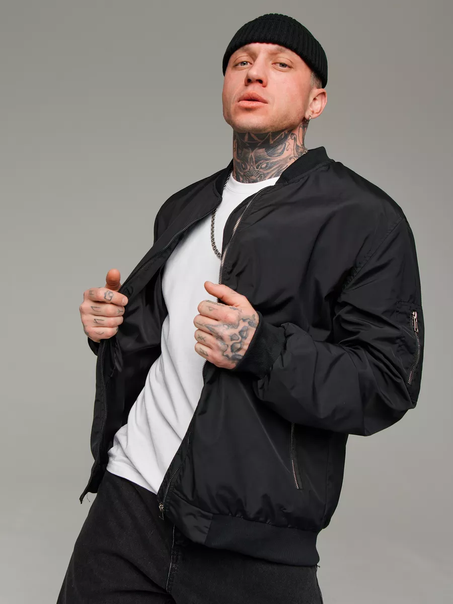 Бомбер оверсайз на весну, ветровка черная