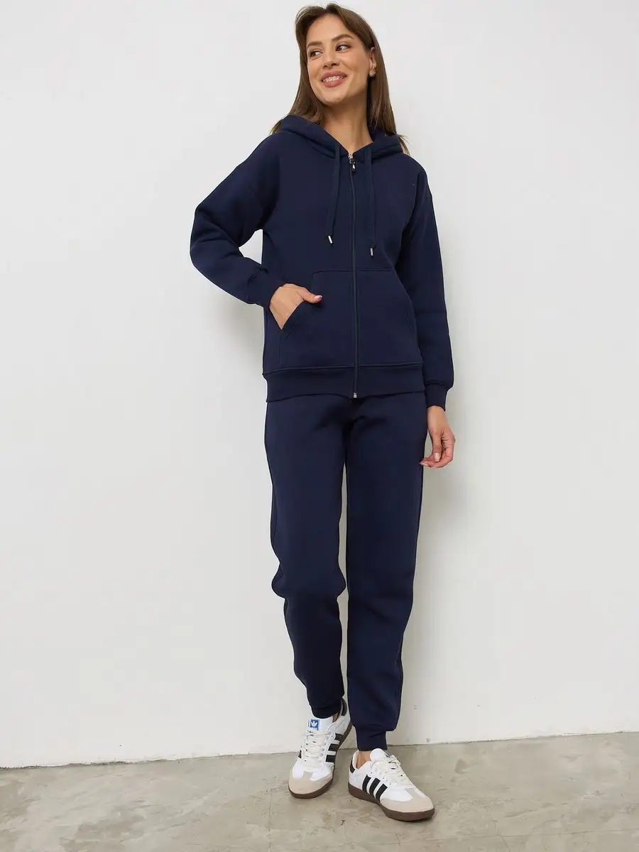 Спортивный костюм теплый на молнии с капюшоном осенний