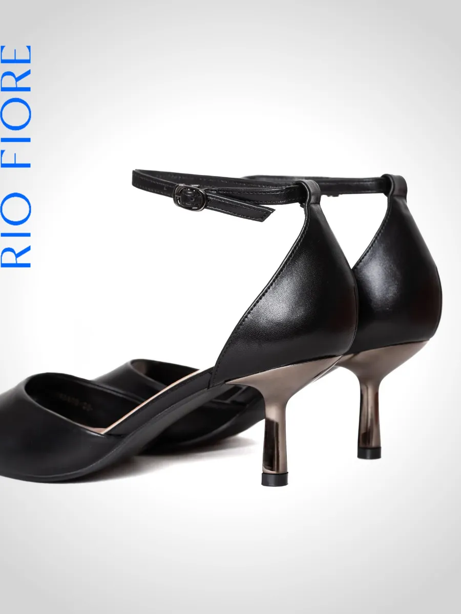 Туфли на каблуке шпильке вечерние с ремешком