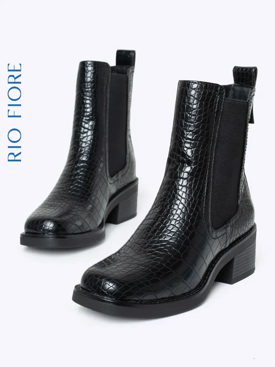 Ботинки демисезонные челси на каблуке