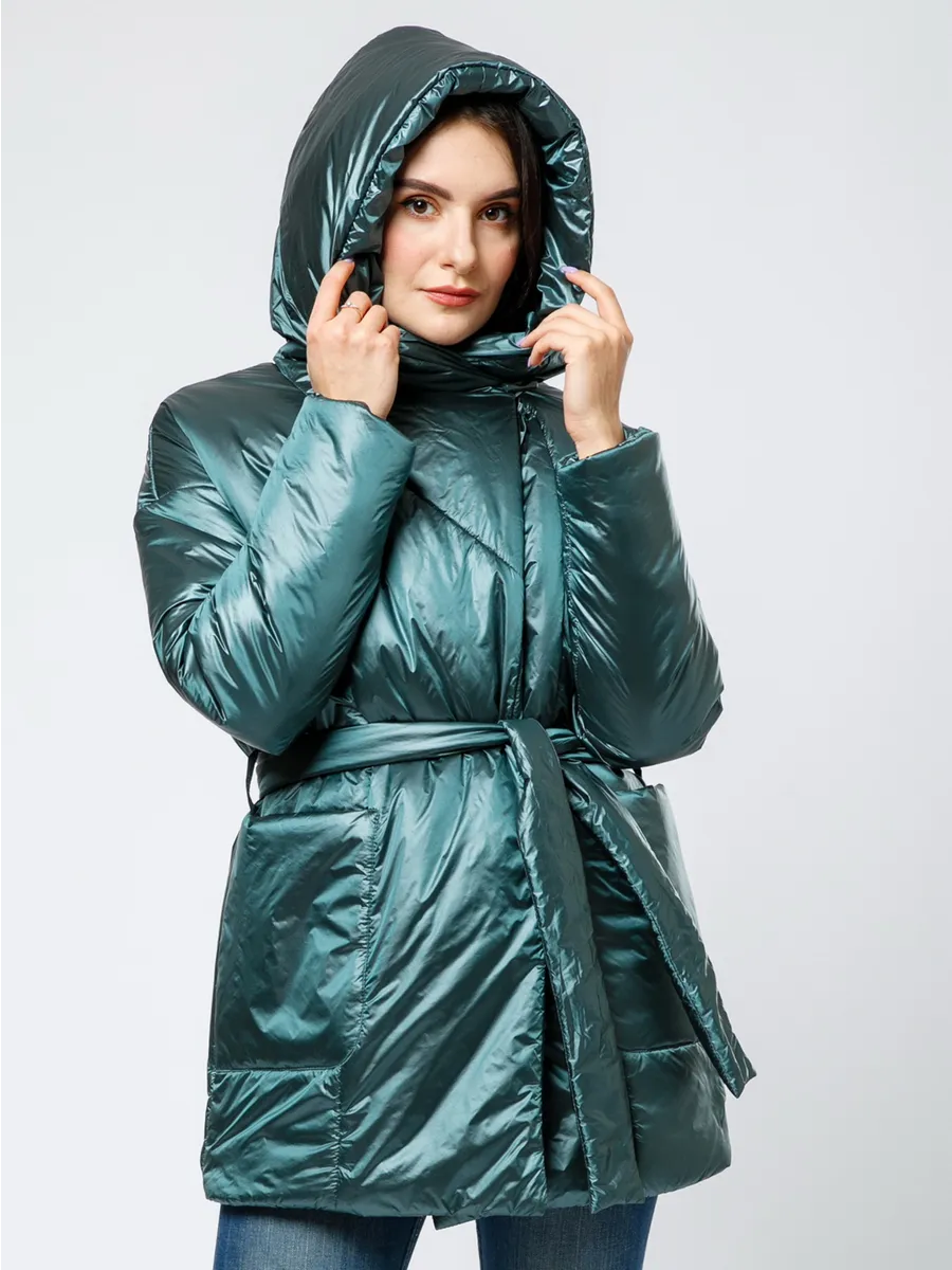 Куртка с запахом утепленная на осень с капюшоном