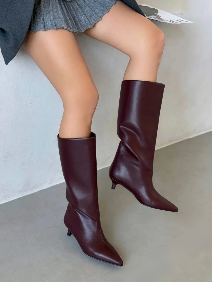 Сапоги трубы на каблуке демисезонные