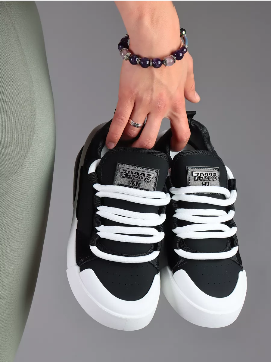 Кроссовки для подростков с толстыми шнурками