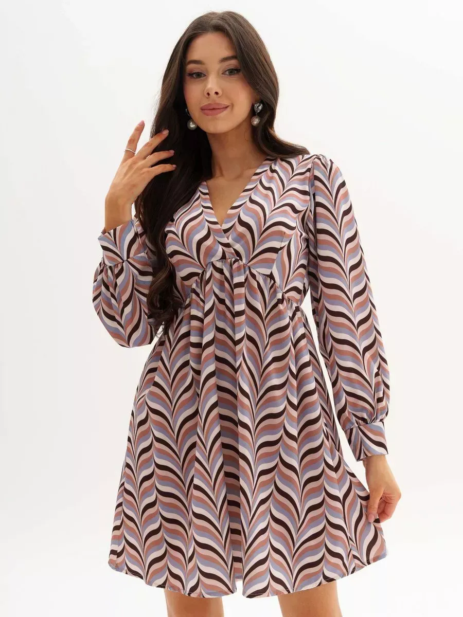 Короткое платье в стиле беби-долл