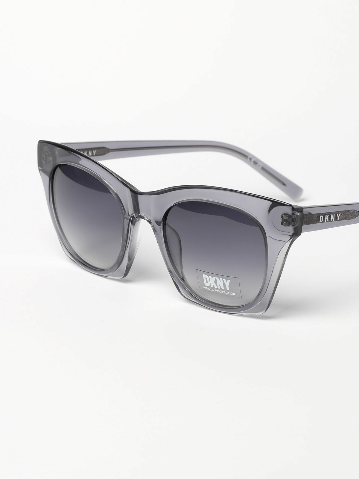 Солнцезащитные очки DKNY