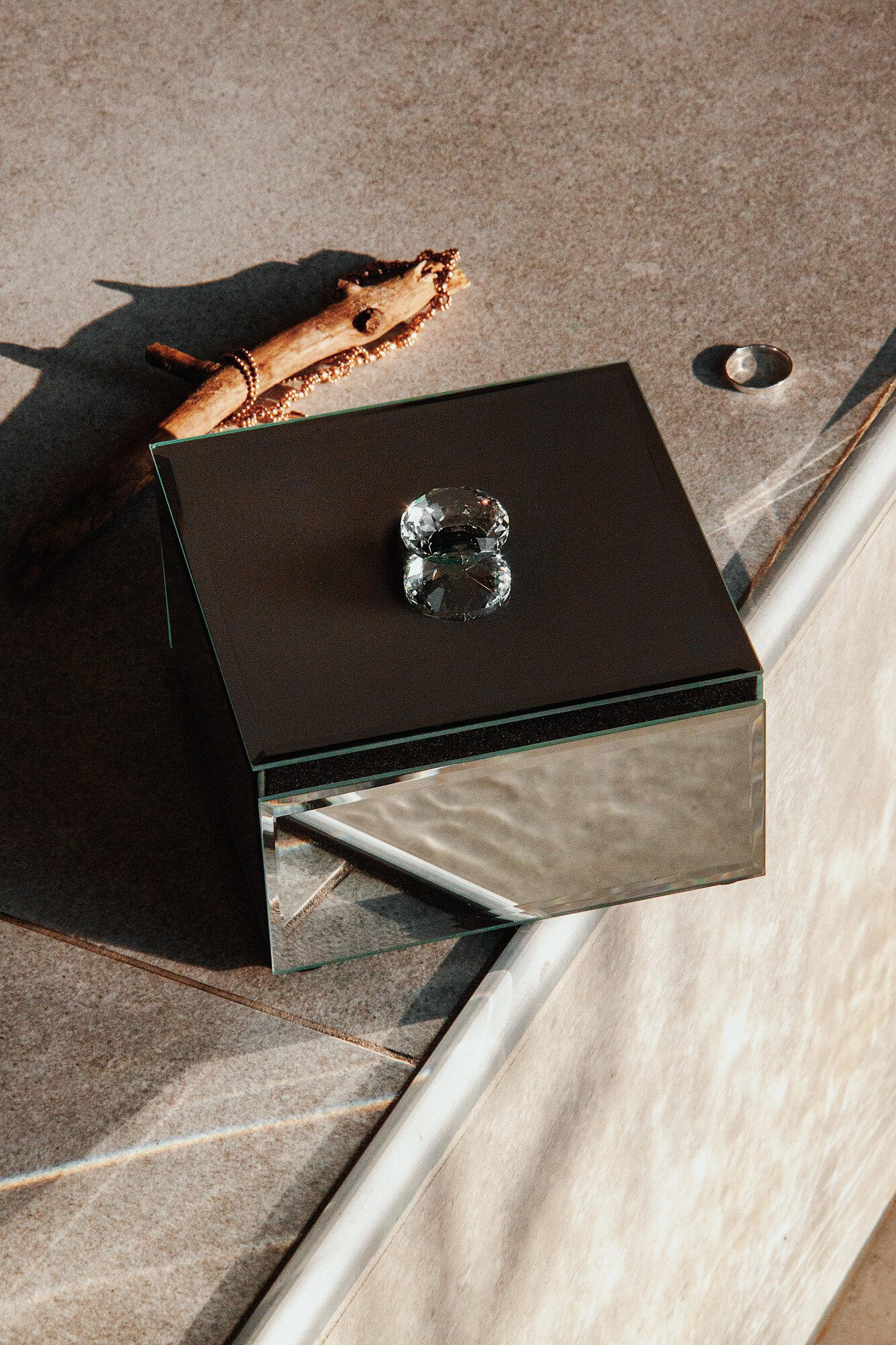  Шкатулка для хранения драгоценностей - зеркальная стеклянная шкатулка от бренда ISMAT